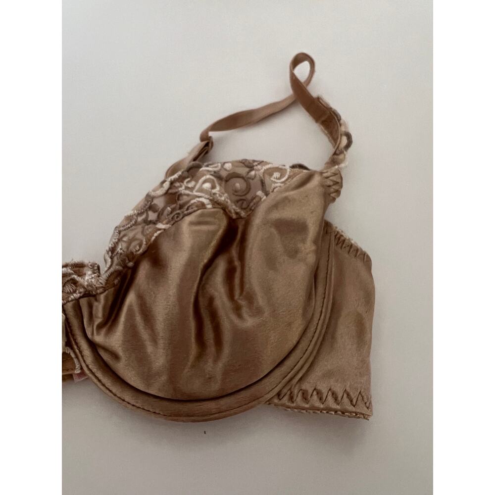 Victoria's Secret Women's Underwire Lace Demi Bra Adjustable Straps Tan Size 34C - Picture 4 of 8